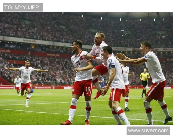 中国与波兰足球比赛在线直播精彩瞬间全程回顾与分析 中国与波兰足球比赛在线直播精彩瞬间全程回顾与分析