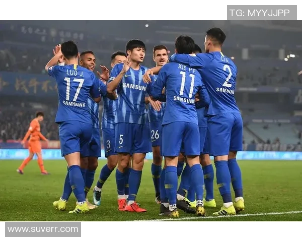 广州恒大与上海申花激战正酣谁将赢得这场中超焦点之战